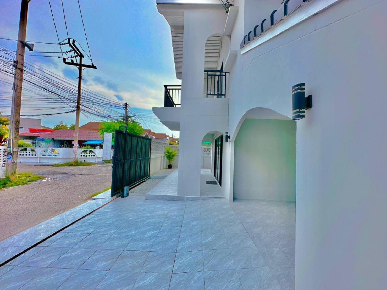 4Bedroom Pool Villa Near Walking St Bonk Pattaya Bagian luar foto