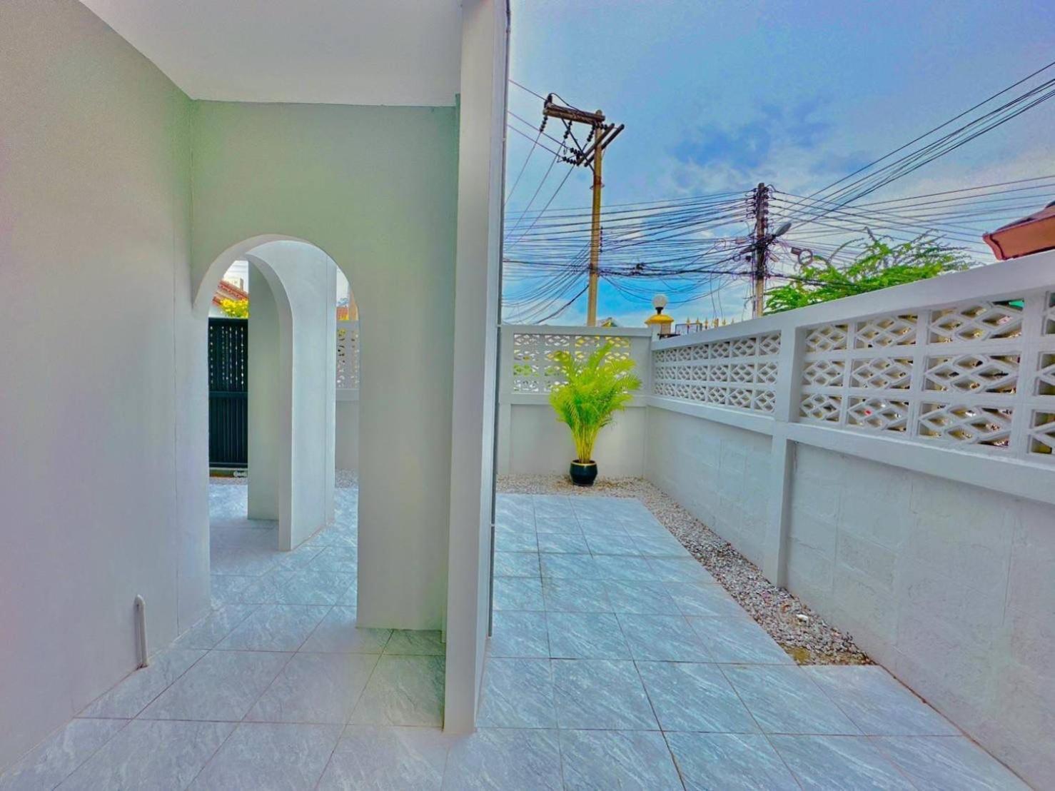 4Bedroom Pool Villa Near Walking St Bonk Pattaya Bagian luar foto